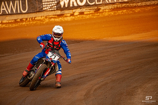 Zdjęcie z toru 8 Zdjęcie z toru 8